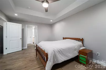 660 W 9th Street, Newton, NC 28658 - Photo 13