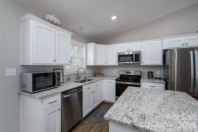 660 W 9th Street, Newton, NC 28658 - Photo 11