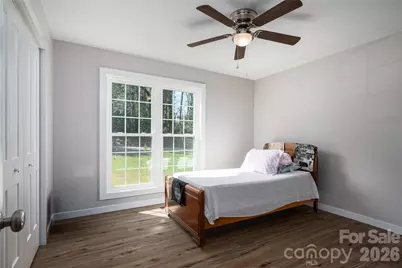 660 W 9th Street, Newton, NC 28658 - Photo 25