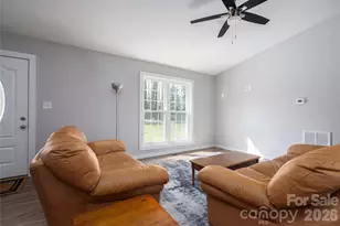 660 W 9th St, Newton, NC 28658 - Photo 9