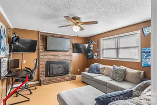 1757 Castlewood Ct, Hickory, NC 28602 - Photo 17