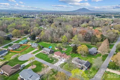 1757 Castlewood Court, Hickory, NC 28602 - Photo 33