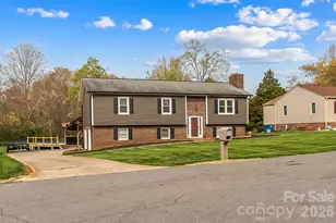 1757 Castlewood Ct, Hickory, NC 28602 - Photo 37