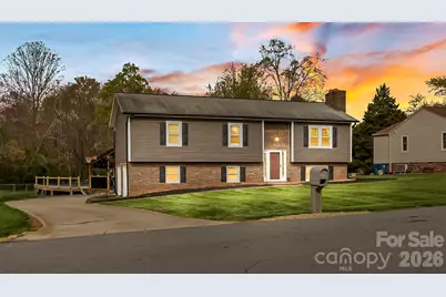 1757 Castlewood Court, Hickory, NC 28602 - Photo 1