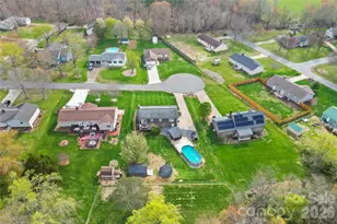 1757 Castlewood Ct, Hickory, NC 28602 - Photo 35