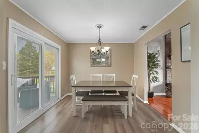 1757 Castlewood Court, Hickory, NC 28602 - Photo 5