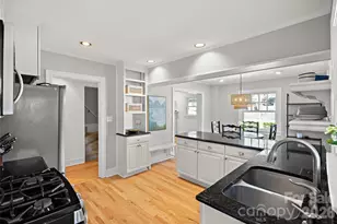 3016 Idlewood Cir, Charlotte, NC 28209 - Photo 5