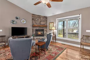 10 Starview Ln, Hendersonville, NC 28739 - Photo 9