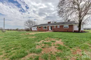 1217 Daniels Rd, Lincolnton, NC 28092 - Photo 1