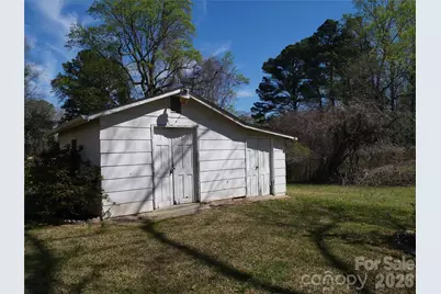 220 N Russell Street, Troy, NC 27371 - Photo 21