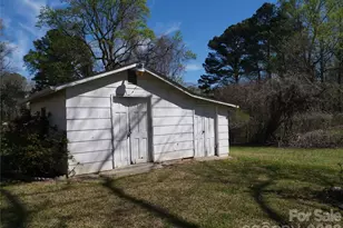 220 N Russell St, Troy, NC 27371 - Photo 21