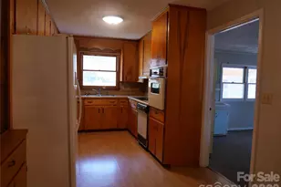 220 N Russell St, Troy, NC 27371 - Photo 13