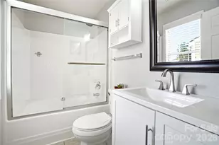 6714 Wicked Oak Ln, Charlotte, NC 28216 - Photo 19