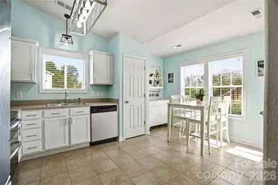 6714 Wicked Oak Lane, Charlotte, NC 28216 - Photo 13