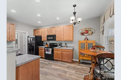 143 Haw River Road, Fletcher, NC 28732 - Photo 9