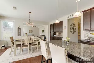 7121 Toxaway Ln, Charlotte, NC 28269 - Photo 13