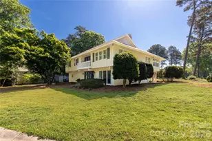 22 Honeysuckle Ln, Lake Wylie, SC 29710 - Photo 7