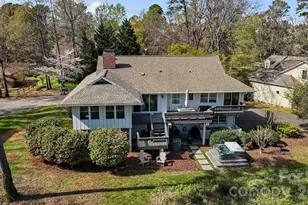 22 Honeysuckle Ln, Clover, SC 29710 - Photo 3