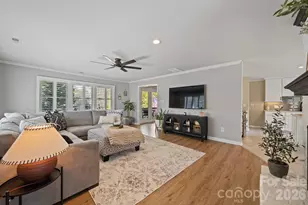 22 Honeysuckle Ln, Lake Wylie, SC 29710 - Photo 11