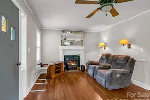 110 Houston St, Hendersonville, NC 28792 - Photo 7