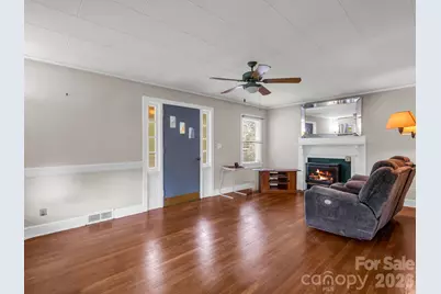 110 Houston Street, Hendersonville, NC 28792 - Photo 9