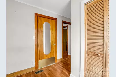 110 Houston Street, Hendersonville, NC 28792 - Photo 17