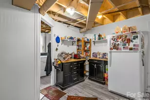 110 Houston St, Hendersonville, NC 28792 - Photo 29