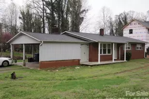 1836 31st St NE, Hickory, NC 28601 - Photo 3