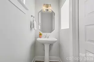 2128 Electric Ln, Charlotte, NC 28205 - Photo 9