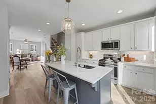 2128 Electric Ln, Charlotte, NC 28205 - Photo 3