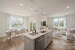 9721 Munsing Dr, Charlotte, NC 28269 - Photo 7