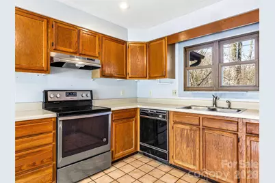 7 Nelson Road, Hendersonville, NC 28791 - Photo 11