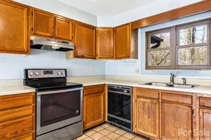 7 Nelson Rd, Hendersonville, NC 28791 - Photo 11