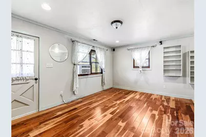 7 Nelson Road, Hendersonville, NC 28791 - Photo 5