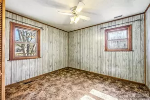 7 Nelson Rd, Hendersonville, NC 28791 - Photo 15