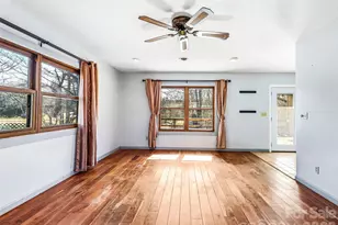 7 Nelson Rd, Hendersonville, NC 28791 - Photo 9