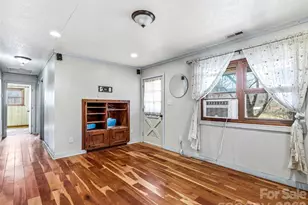 7 Nelson Rd, Hendersonville, NC 28791 - Photo 7