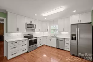 7737 Ridgeloch Pl, Charlotte, NC 28226 - Photo 3