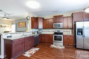 814 Summerlake Dr, Fort Mill, SC 29715 - Photo 7