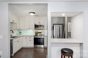 1032 Churchill Downs Ct, Charlotte, NC 28211 - Photo 9