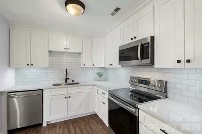 1032 Churchill Downs Court #J, Charlotte, NC 28211 - Photo 13