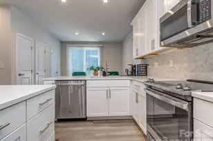 1033 Simcoe Ln, Charlotte, NC 28217 - Photo 9