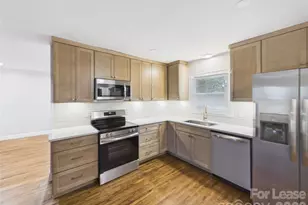 4012 Belshire Ln, Charlotte, NC 28205 - Photo 3