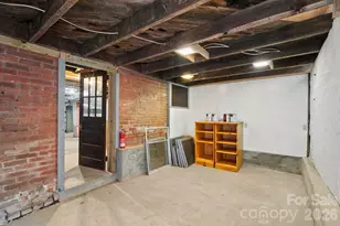 15 Conestee Pl, Asheville, NC 28801 - Photo 33