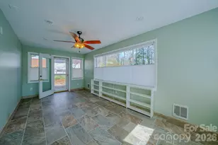 31 Knoll Ridge Dr, Asheville, NC 28804 - Photo 15