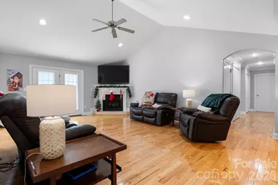 1158 Waterford Drive, Hickory, NC 28602 - Photo 5