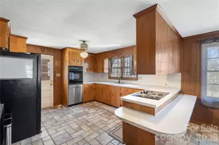 4177 Boggs Rd, Claremont, NC 28610 - Photo 9