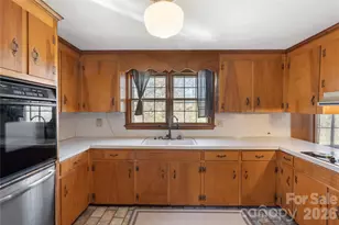 4177 Boggs Rd, Claremont, NC 28610 - Photo 11