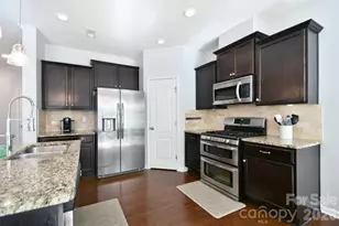 104 Burlingame Ct, Mooresville, NC 28117 - Photo 9