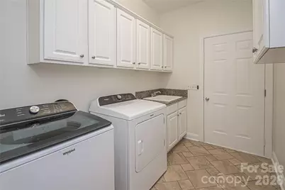 2725 Lakeview Circle, Matthews, NC 28105 - Photo 27